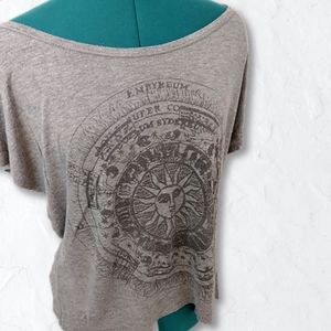 Life Clothing Co. | Women's Small Gray Graphic Scoop-neck Tee